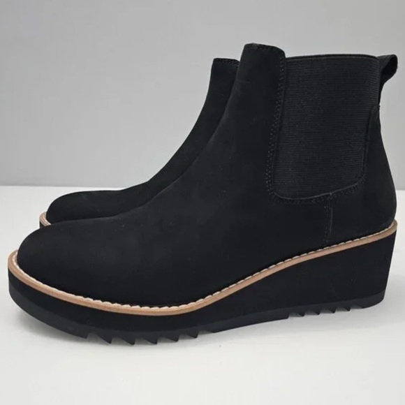 New Eileen Fisher Luv Wedge Bootie in Black Size 6.5